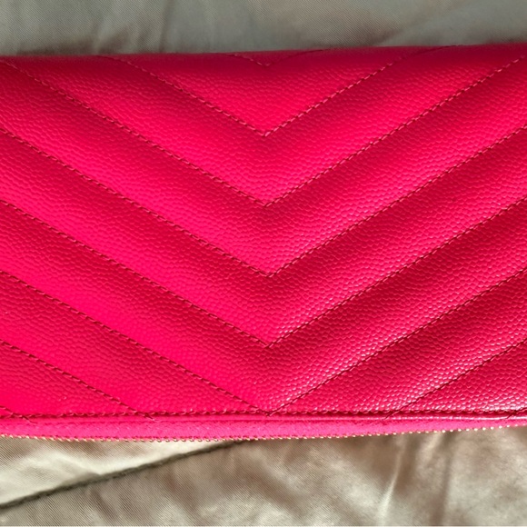 Yves Saint Laurent Pink Quilted Leather Wallet - Picture 12 of 12